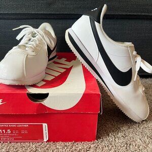 Nike Classic Cortez Mens size 11.5 shoes White Black